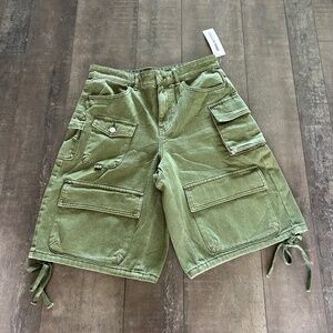 New w/Tags Women's BDG Shorts Green - Size 8